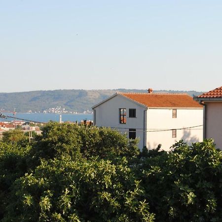 Studio Apartman Sutic Kaštel Novi Exterior foto